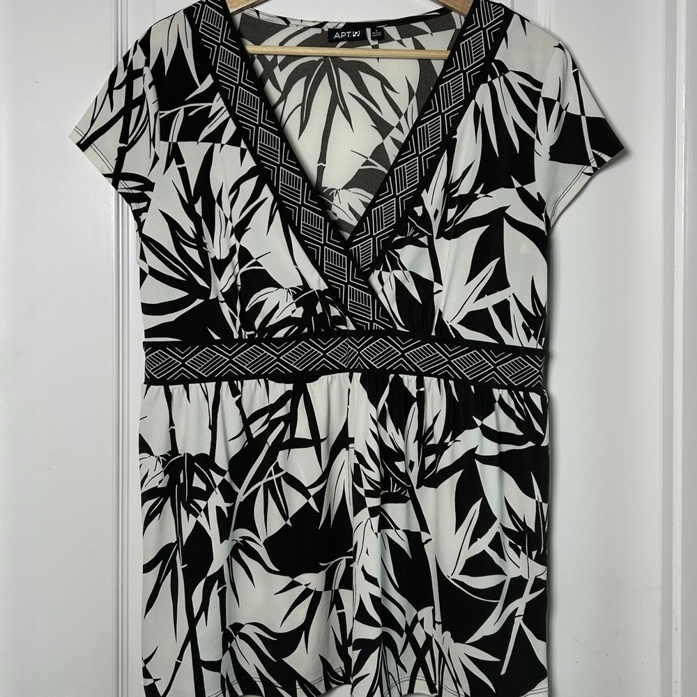 Apt. 9 Black White Bamboo Geometric Mixed Print Cap Sleeve Empire Waist Blouse